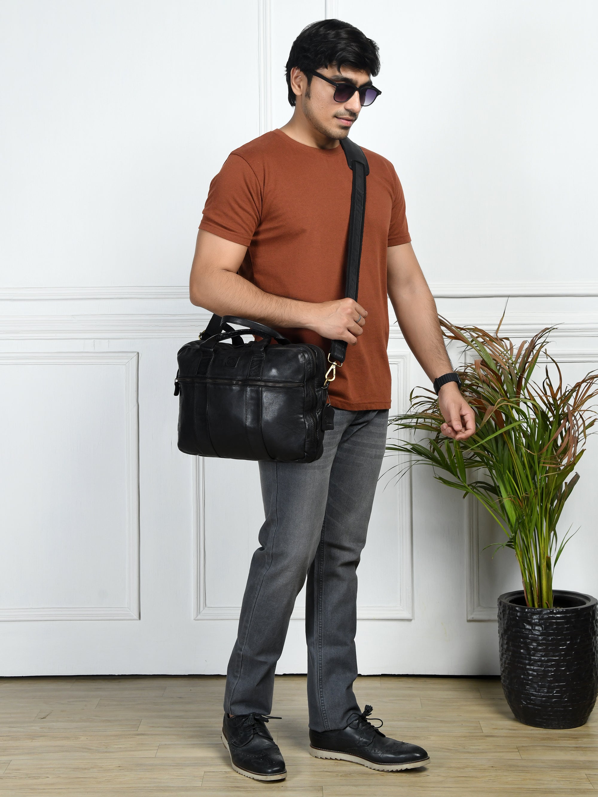 Executive Heritage Pure Leather Laptop Bag - Black Colour