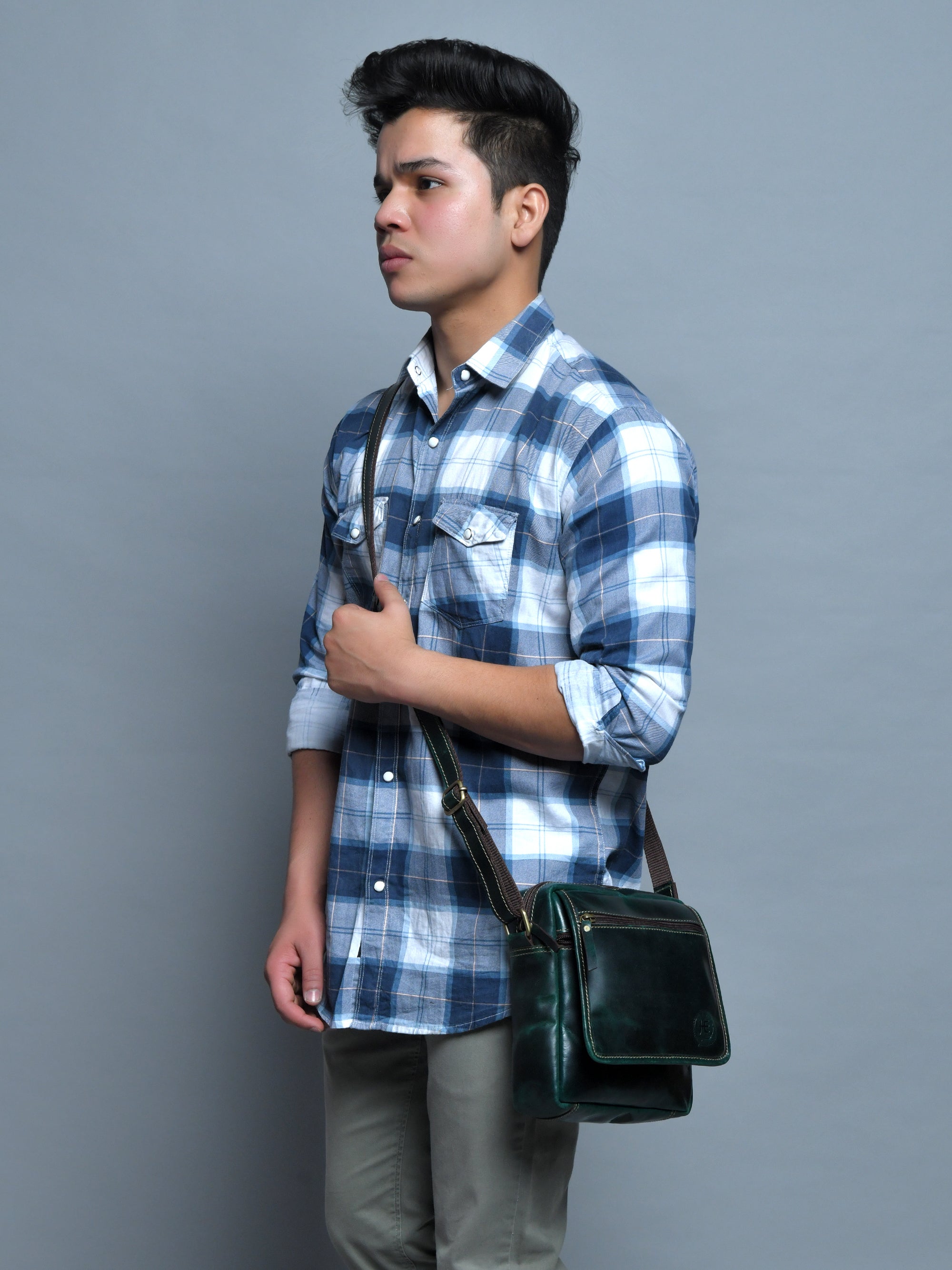 Explorer Vintage Leather Sling Bag - Green Colour
