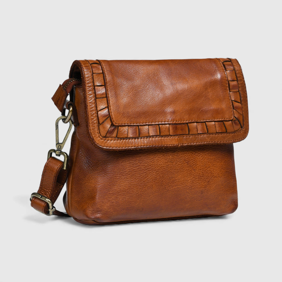 Verdant Crossbody Women's Leather Handbag - Maroon Colour