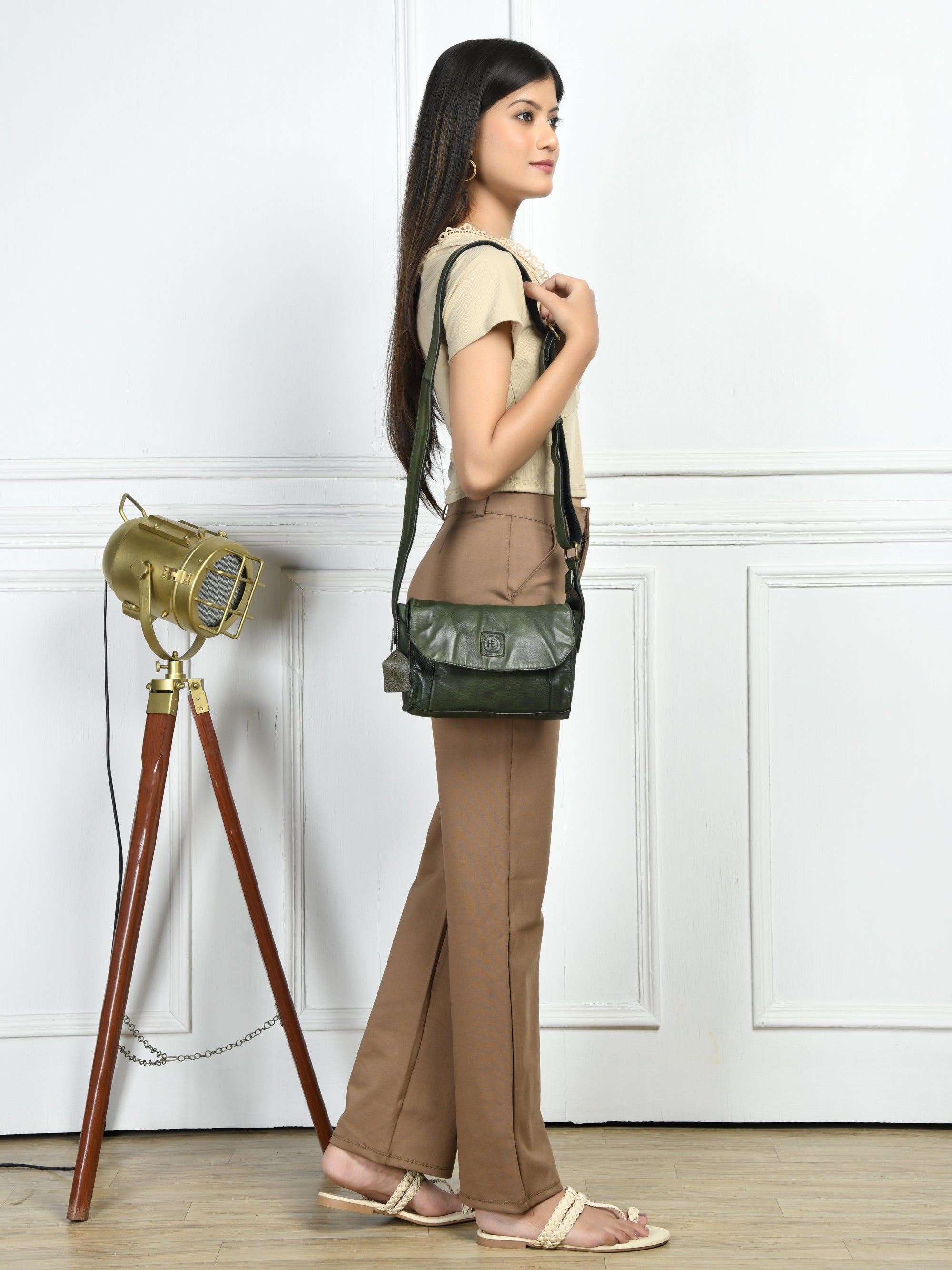 Heritage Leather Crossbody Bag - Green Colour