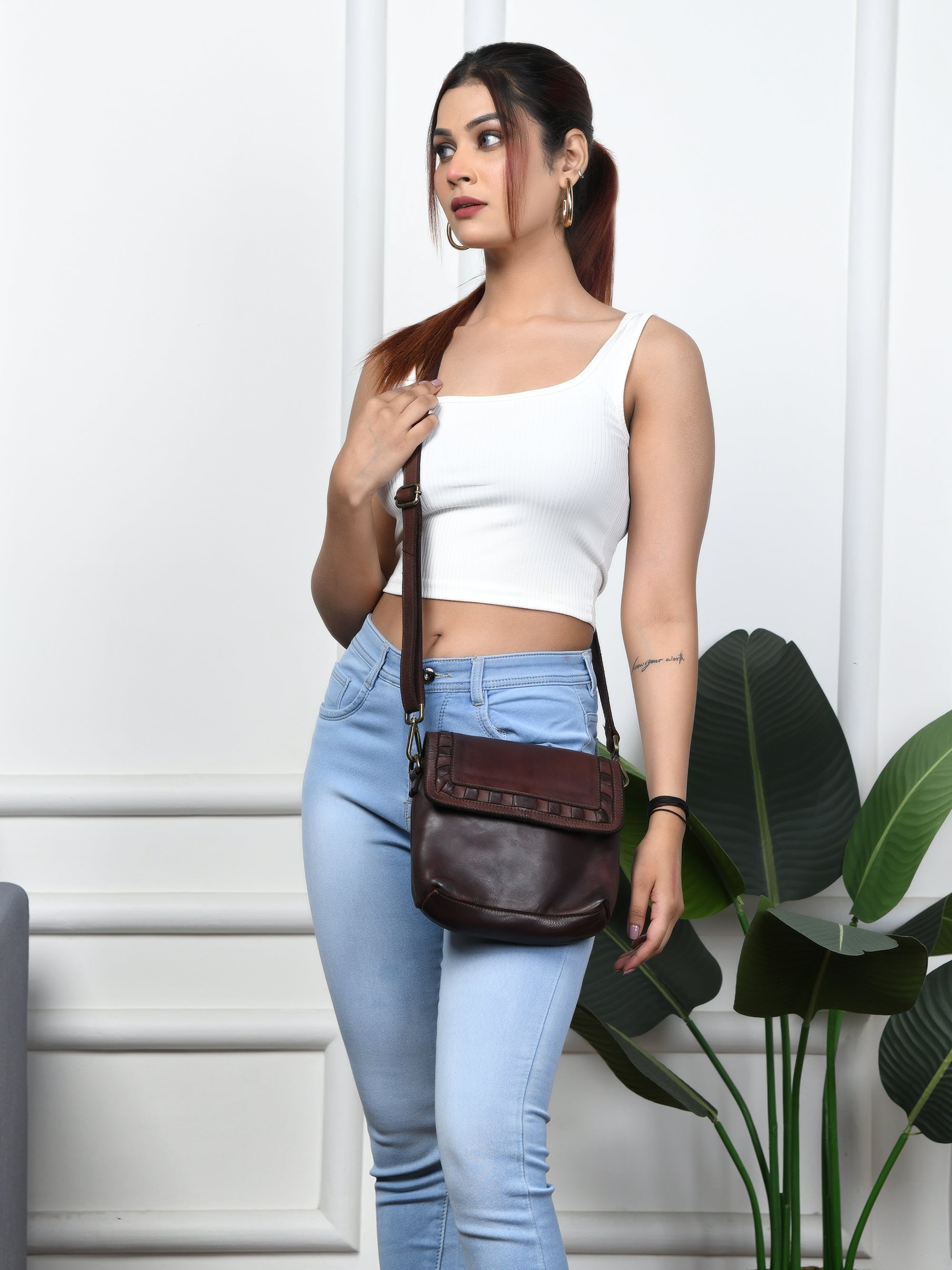 Verdant Crossbody Women's Leather Handbag - Brown Colour