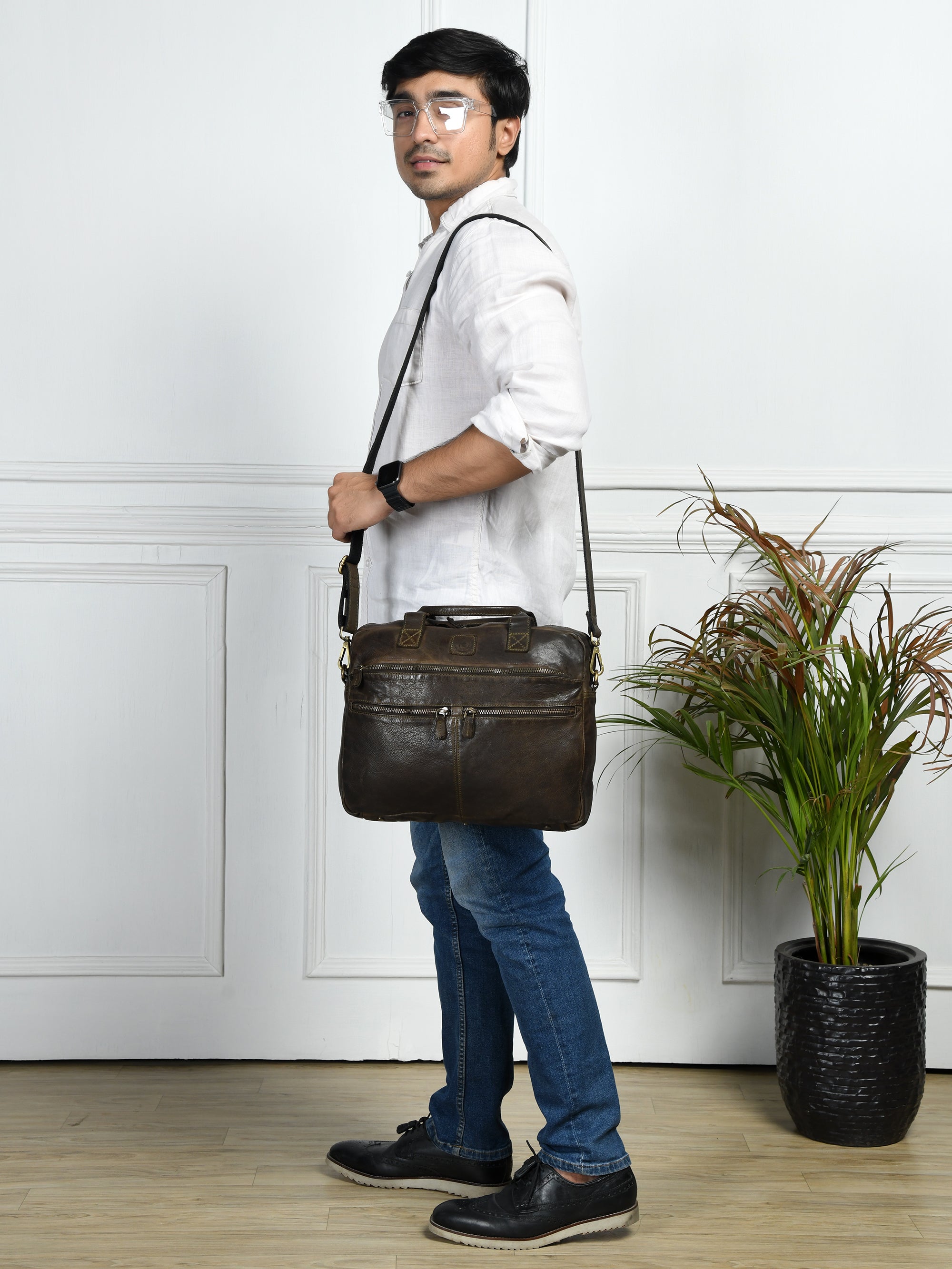 Voyager Vintage Leather Laptop Bag - Brown Colour